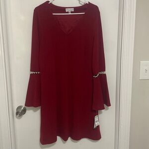 Red SIGNATURE Sweater dress BY ROBBIE BEE size L. NWT.